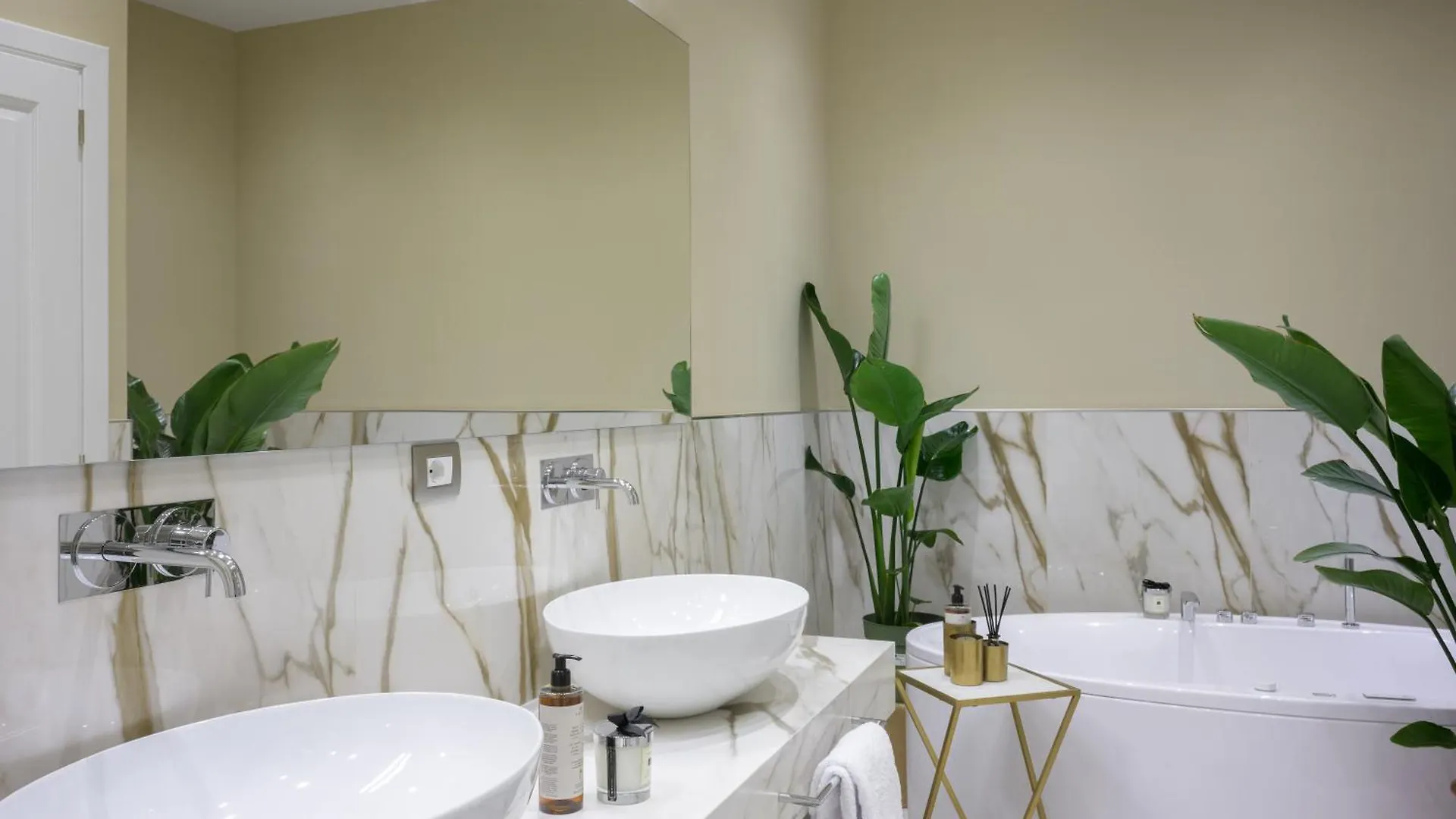 פירנצה Tornabuoni Suites Collection Residenza D'Epoca מלון דירות