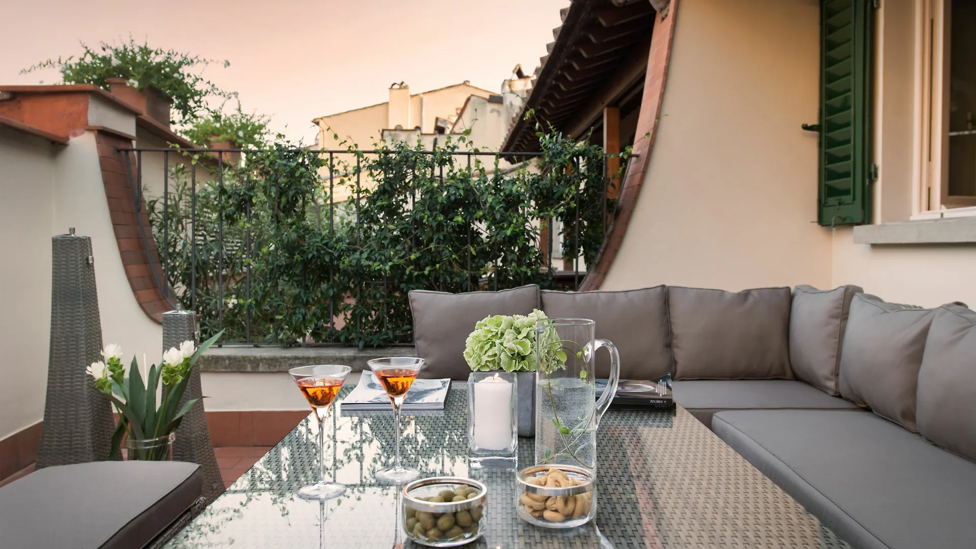 פירנצה Tornabuoni Suites Collection Residenza D'Epoca 2*,